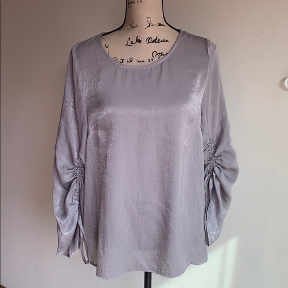 Entro grey shimmer blouse